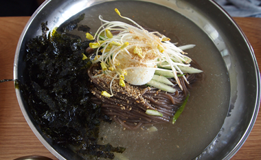 맛과 멋이 있는 공간 - 메밀 막국수 한 그릇의 건강